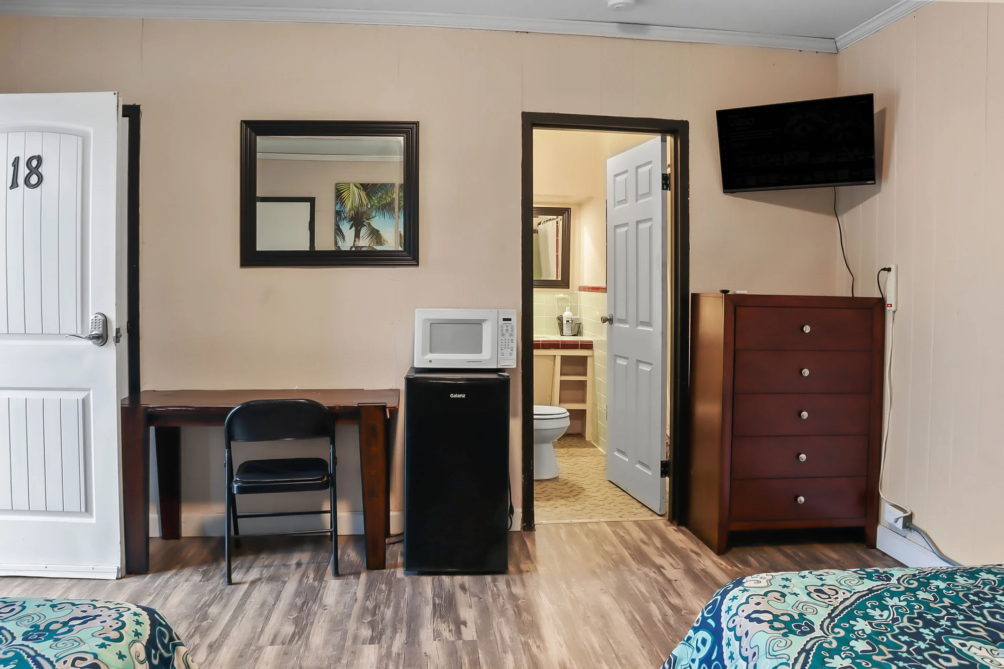 Double room with two beds